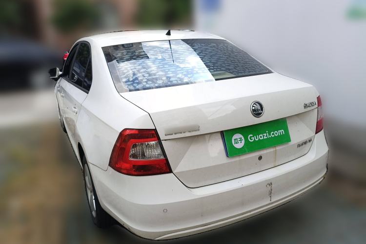 Used Skoda Rapid 2013 1.6L Automatic Smart Selection Model Exterior 3