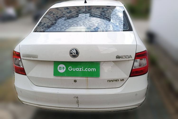 Used Skoda Rapid 2013 1.6L Automatic Smart Selection Model Exterior 4