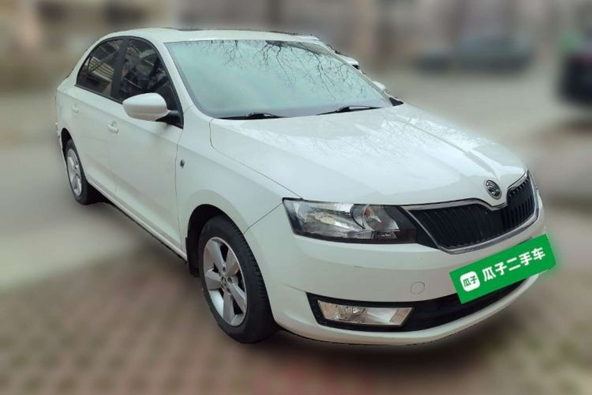 Used Skoda Rapid 2013 1.6L Manual Smart Selection Model Front Right 45 Deg