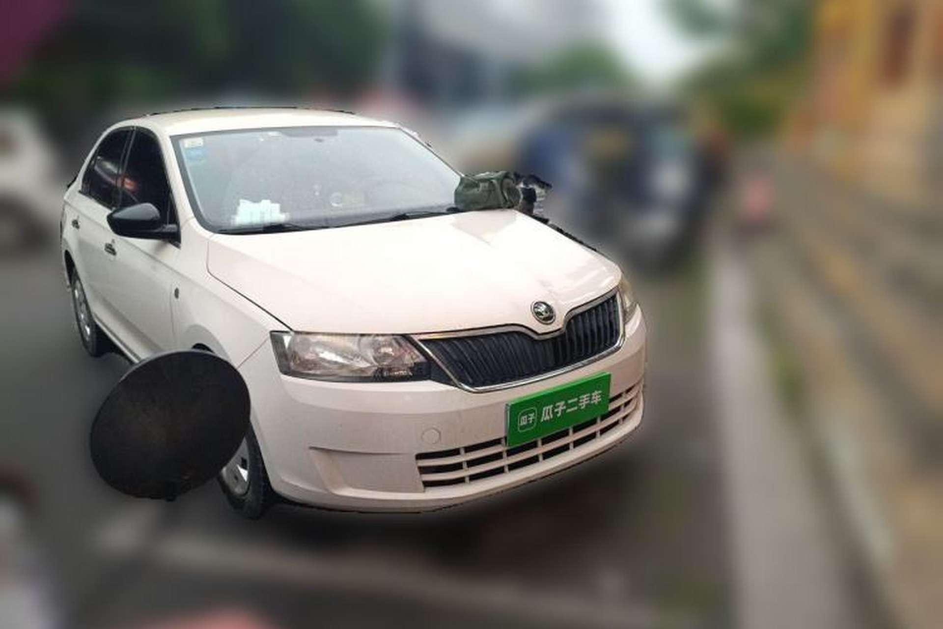 Used Skoda Rapid 2013 1.4L Manual Enjoyment Model Front Right 45 Deg