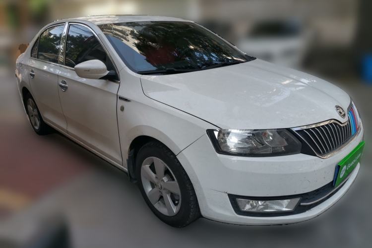 Used Skoda Rapid 2013 1.6L Manual Smart Selection Model Front Right 45 Deg