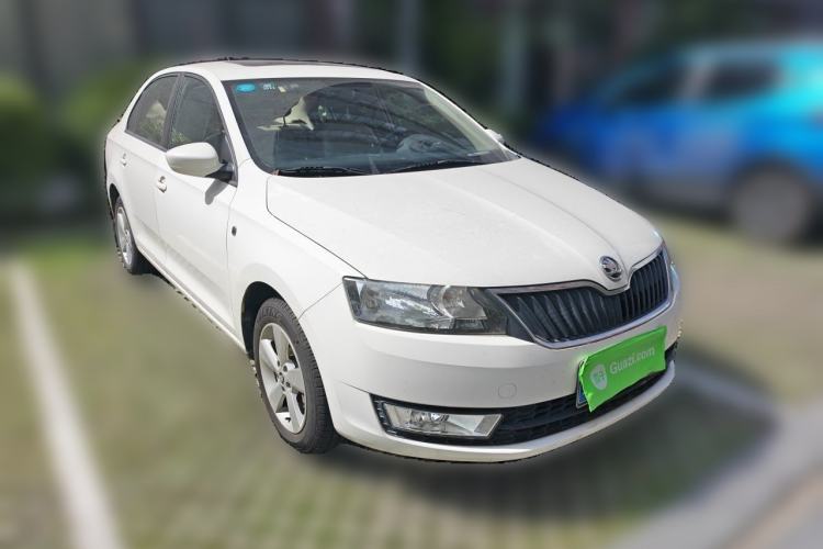 Used Skoda Rapid 2013 1.6L Manual Smart Selection Model Front Right 45 Deg