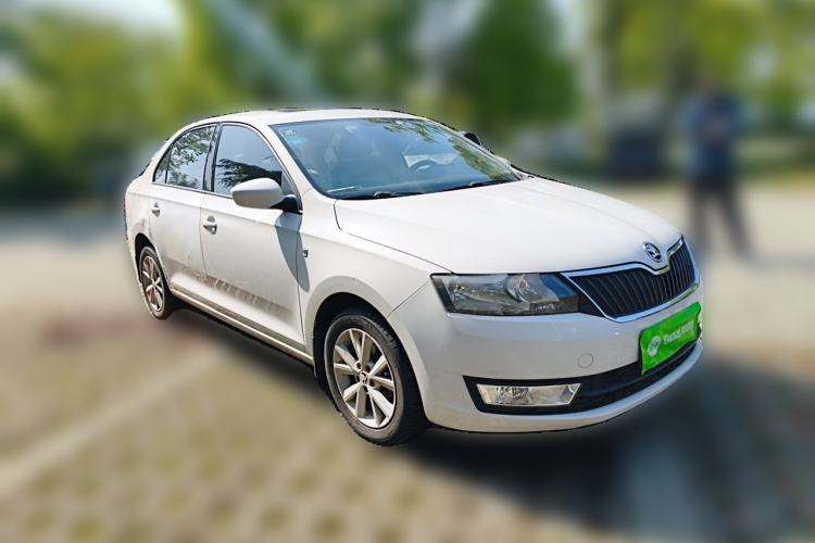 Used Skoda Rapid 2013 1.6L Manual Smart Selection Model Front Right 45 Deg