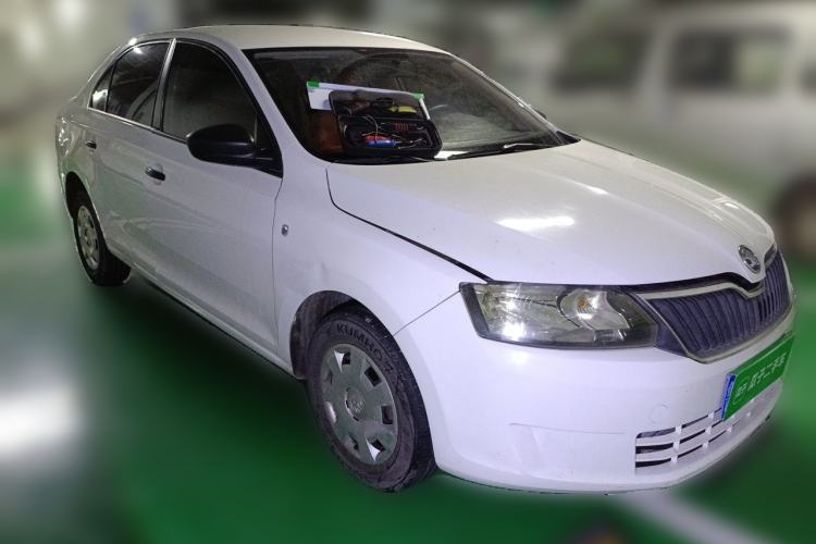 Used Skoda Rapid 2013 1.6L Manual Enjoyment Model Front Right 45 Deg