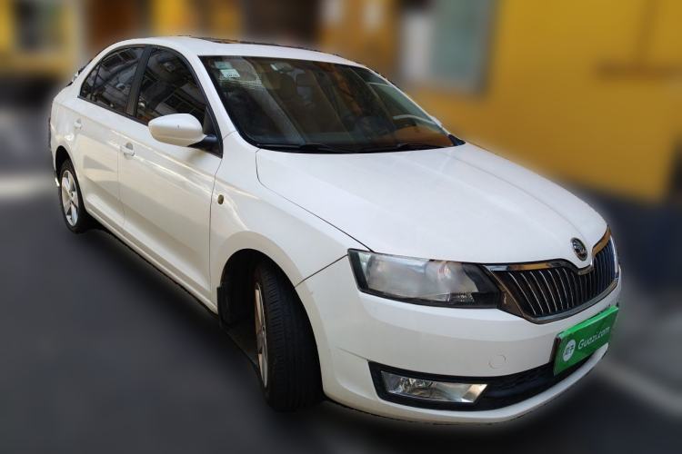 Used Skoda Rapid 2013 1.6L Manual Smart Selection Model Front Right 45 Deg