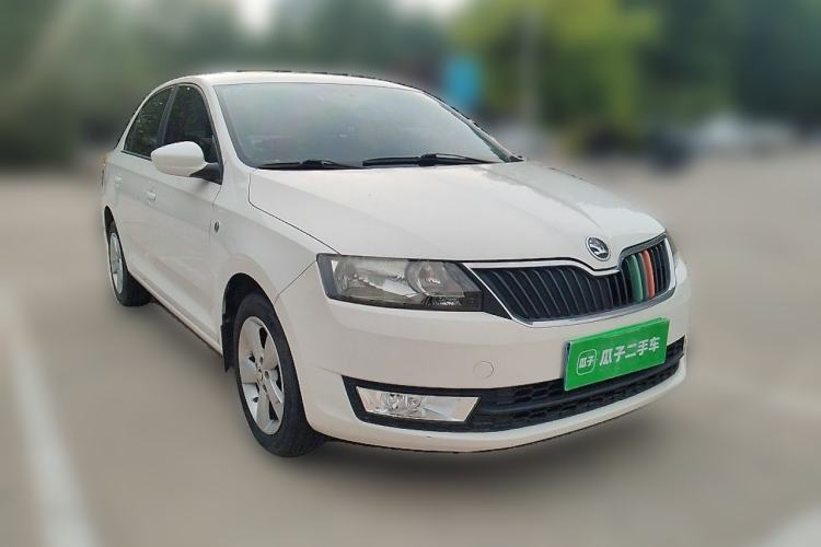 Used Skoda Rapid 2013 1.6L Manual Smart Selection Model Front Right 45 Deg