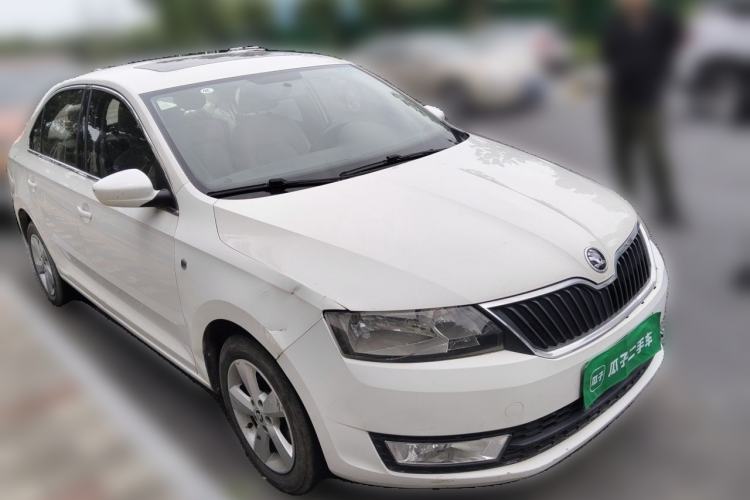Used Skoda Rapid 2013 1.6L Manual Smart Selection Model Front Right 45 Deg