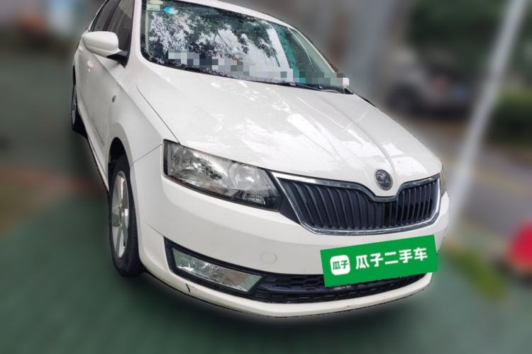Used Skoda Rapid 2013 1.6L Automatic Smart Selection Model Front Right 45 Deg