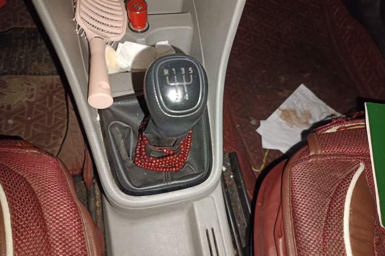 Used Skoda Rapid 2013 1.4L Manual Enjoyment Model Gear Lever