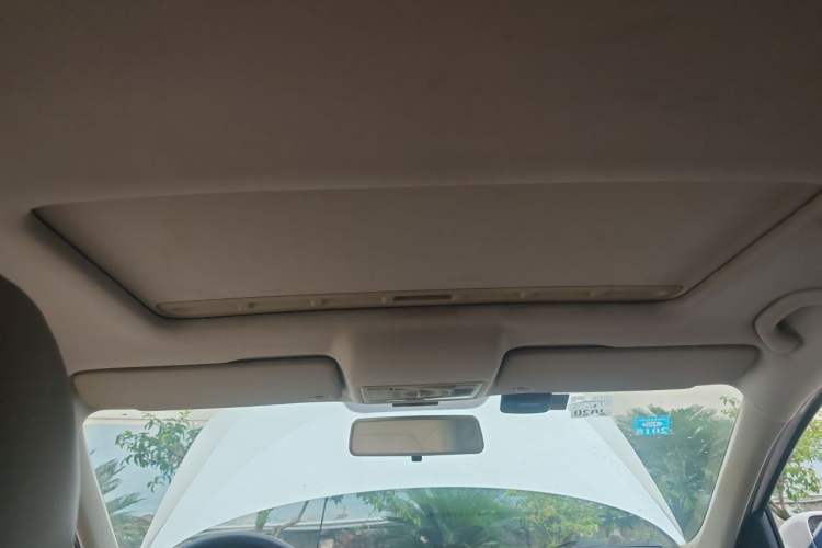 Used Skoda Rapid 2013 1.6L Automatic Smart Selection Model Headliner
