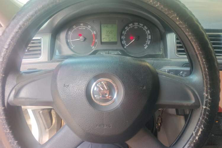 Used Skoda Rapid 2013 1.6L Automatic Smart Selection Model Instrument Cluster