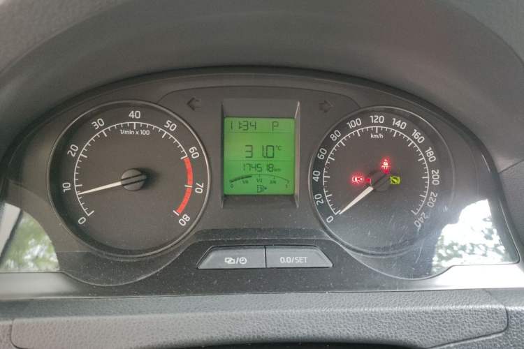 Used Skoda Rapid 2013 1.6L Automatic Smart Selection Model Instrument Cluster