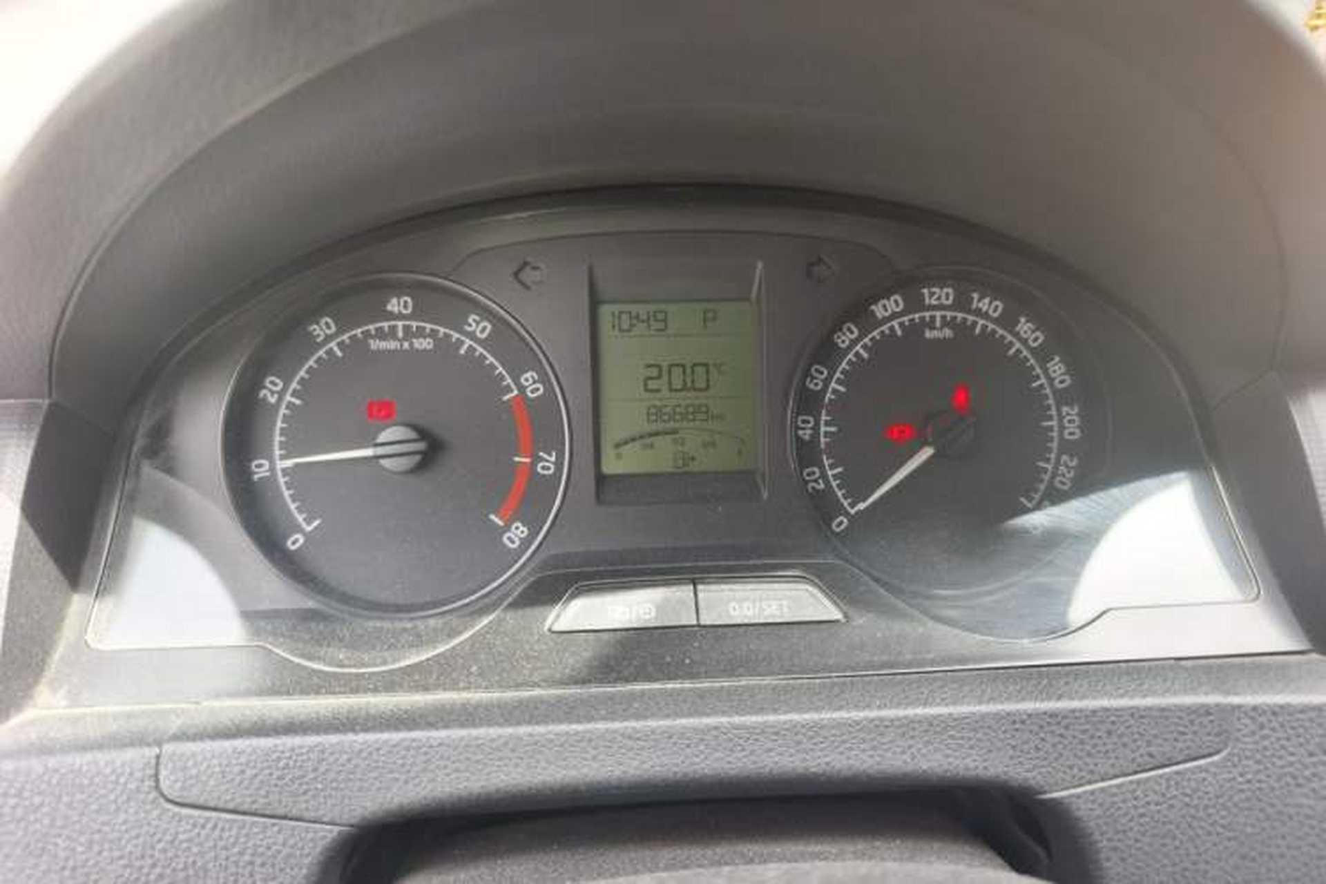 Used Skoda Rapid 2013 1.6L Automatic Smart Selection Model Instrument Cluster