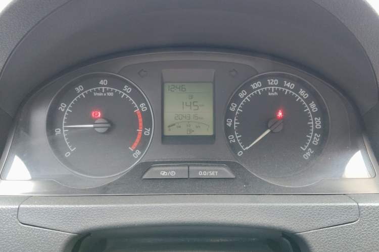 Used Skoda Rapid 2013 1.6L Manual Smart Selection Model Instrument Cluster