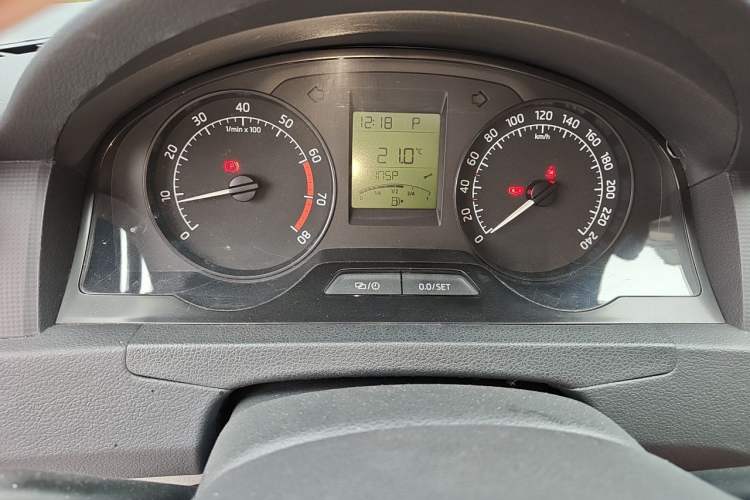 Used Skoda Rapid 2013 1.6L Automatic Smart Selection Model Instrument Cluster