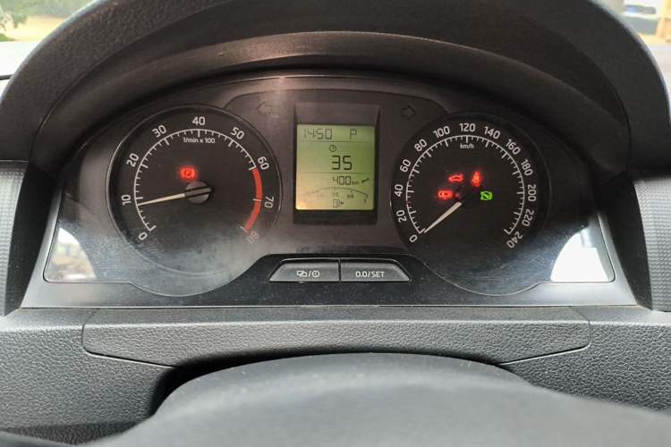 Used Skoda Rapid 2013 1.6L Automatic Smart Selection Model Instrument Cluster