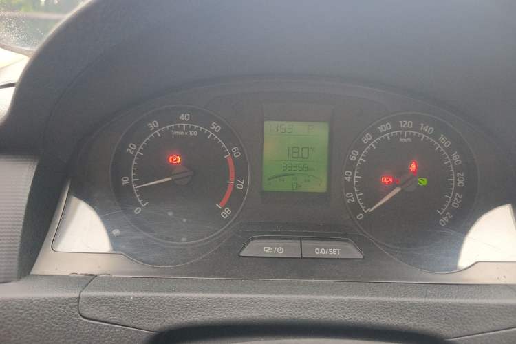 Used Skoda Rapid 2013 1.6L Automatic Smart Selection Model Instrument Cluster