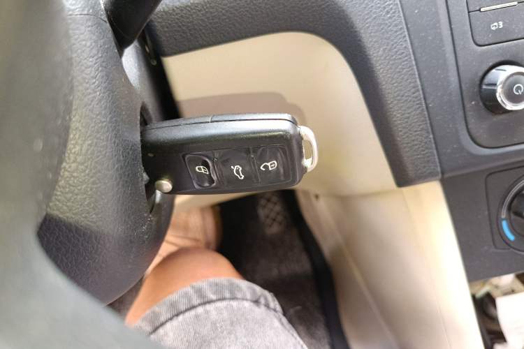 Used Skoda Rapid 2013 1.6L Automatic Smart Selection Model Interior 1
