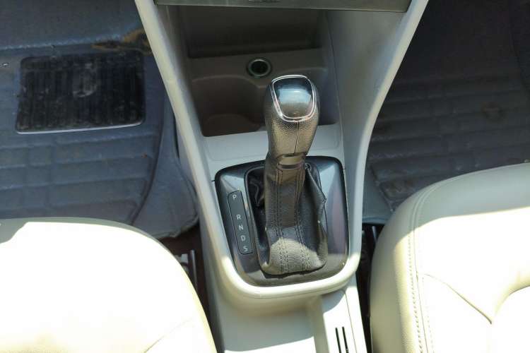 Used Skoda Rapid 2013 1.6L Automatic Smart Selection Model Interior 4