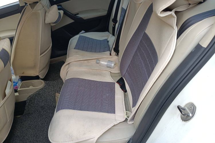 Used Skoda Rapid 2013 1.6L Automatic Smart Selection Model Interior 4