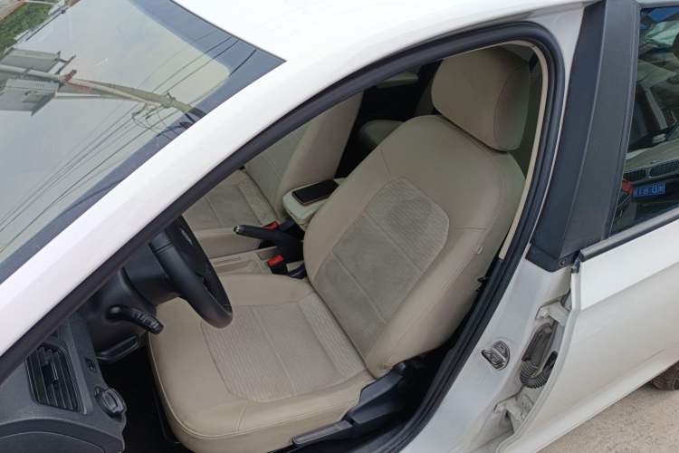 Used Skoda Rapid 2013 1.6L Automatic Smart Selection Model Left Front Seat