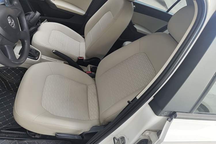 Used Skoda Rapid 2013 1.6L Automatic Smart Selection Model Left Front Seat