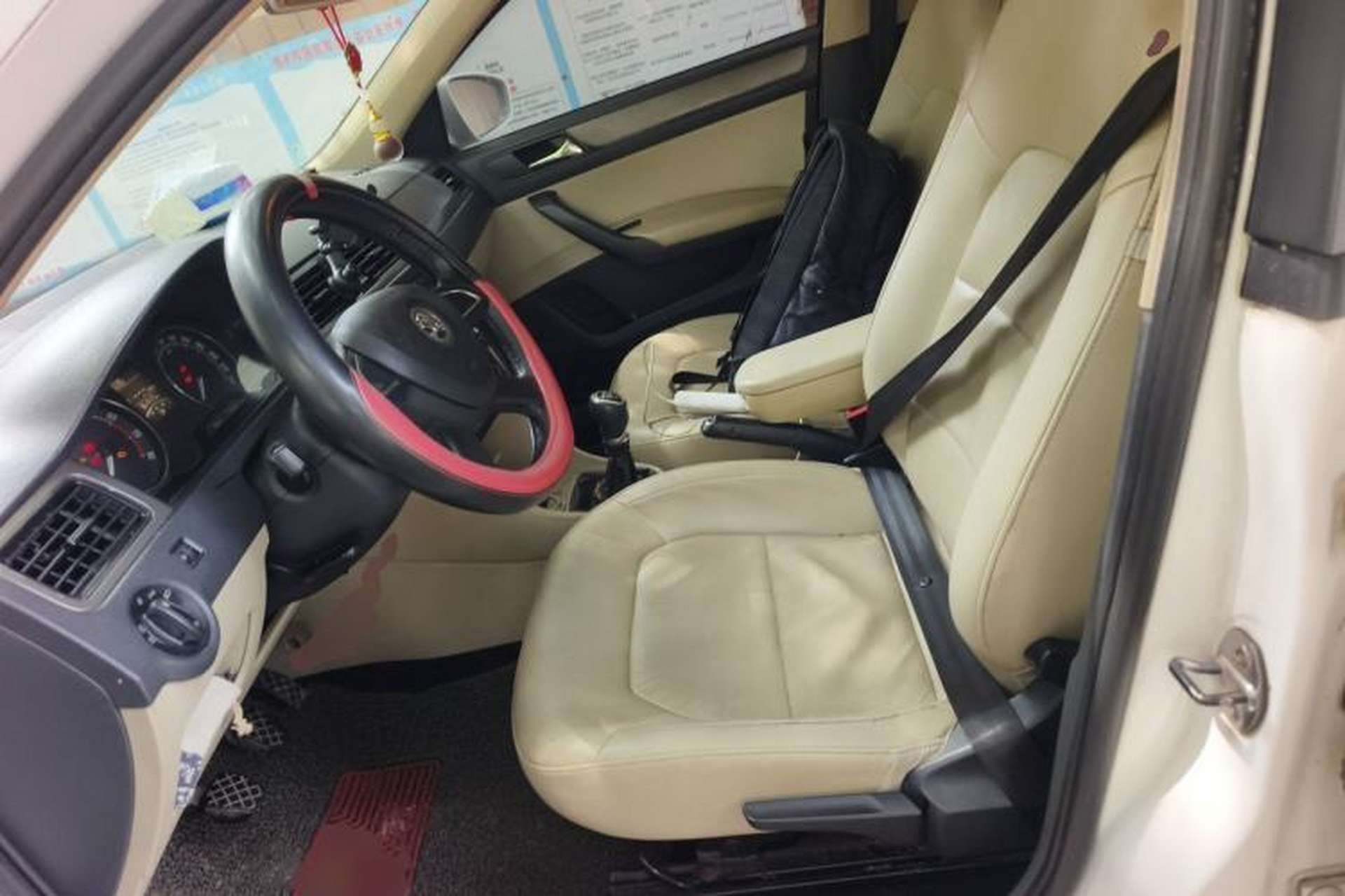 Used Skoda Rapid 2013 1.6L Manual Preferred Version Left Front Seat