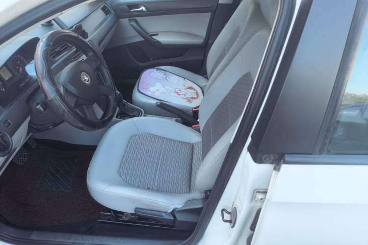 Used Skoda Rapid 2013 1.6L Automatic Smart Selection Model Left Front Seat