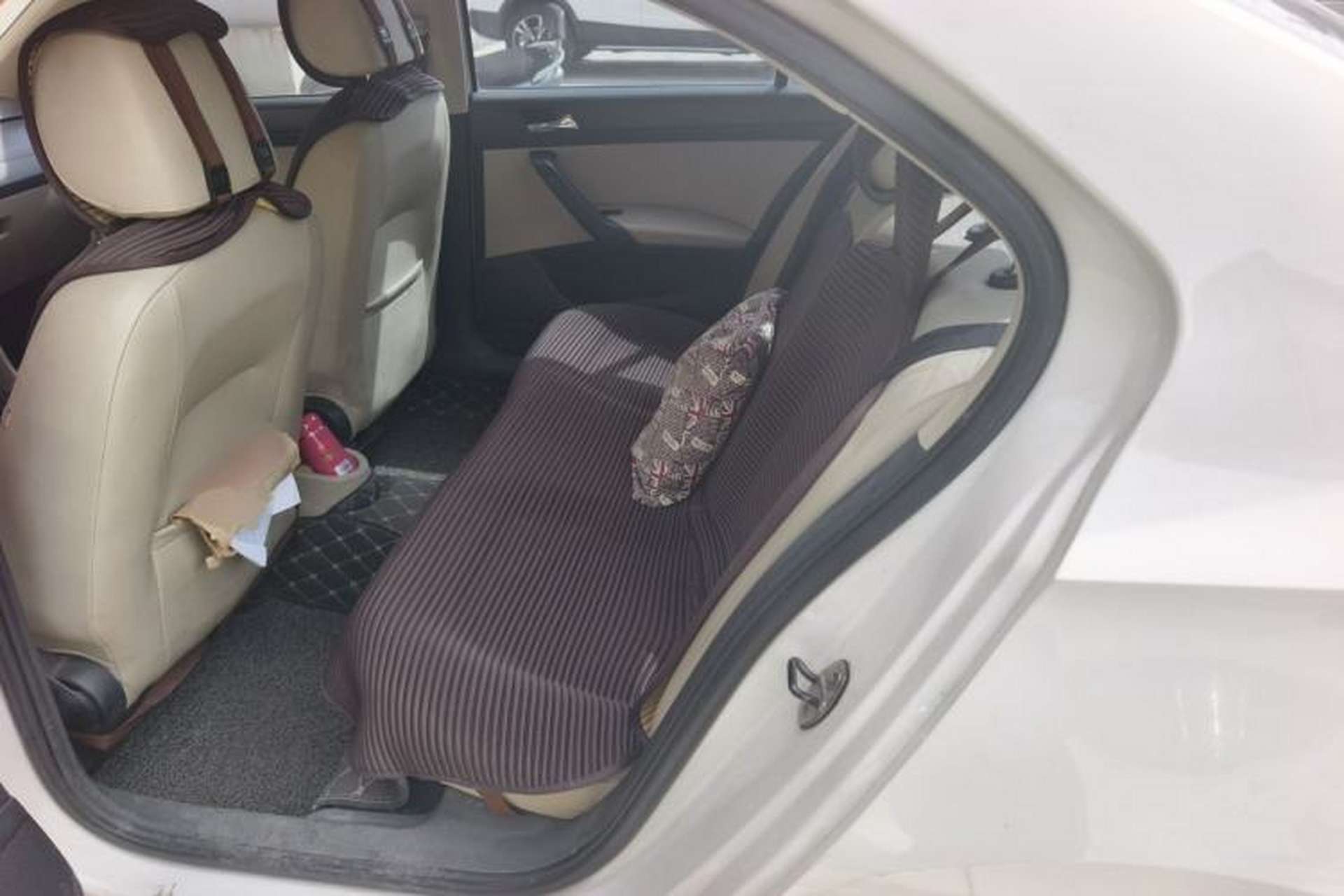 Used Skoda Rapid 2013 1.6L Automatic Smart Selection Model Left Rear Seat
