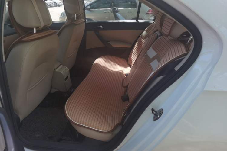 Used Skoda Rapid 2013 1.6L Automatic Smart Selection Model Left Rear Seat