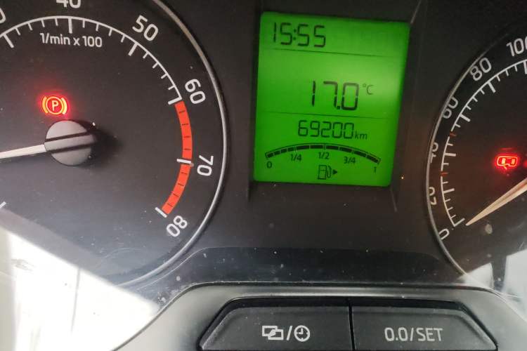 Used Skoda Rapid 2013 1.6L Manual Smart Selection Model Odometer Close Up