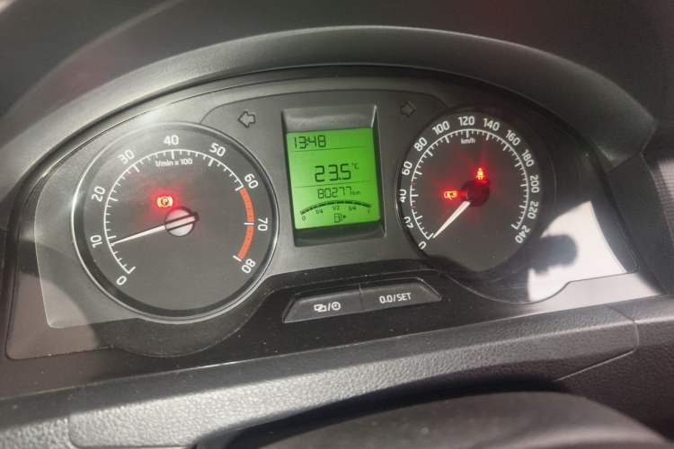 Used Skoda Rapid 2013 1.4L Manual Enjoyment Model Odometer Close Up