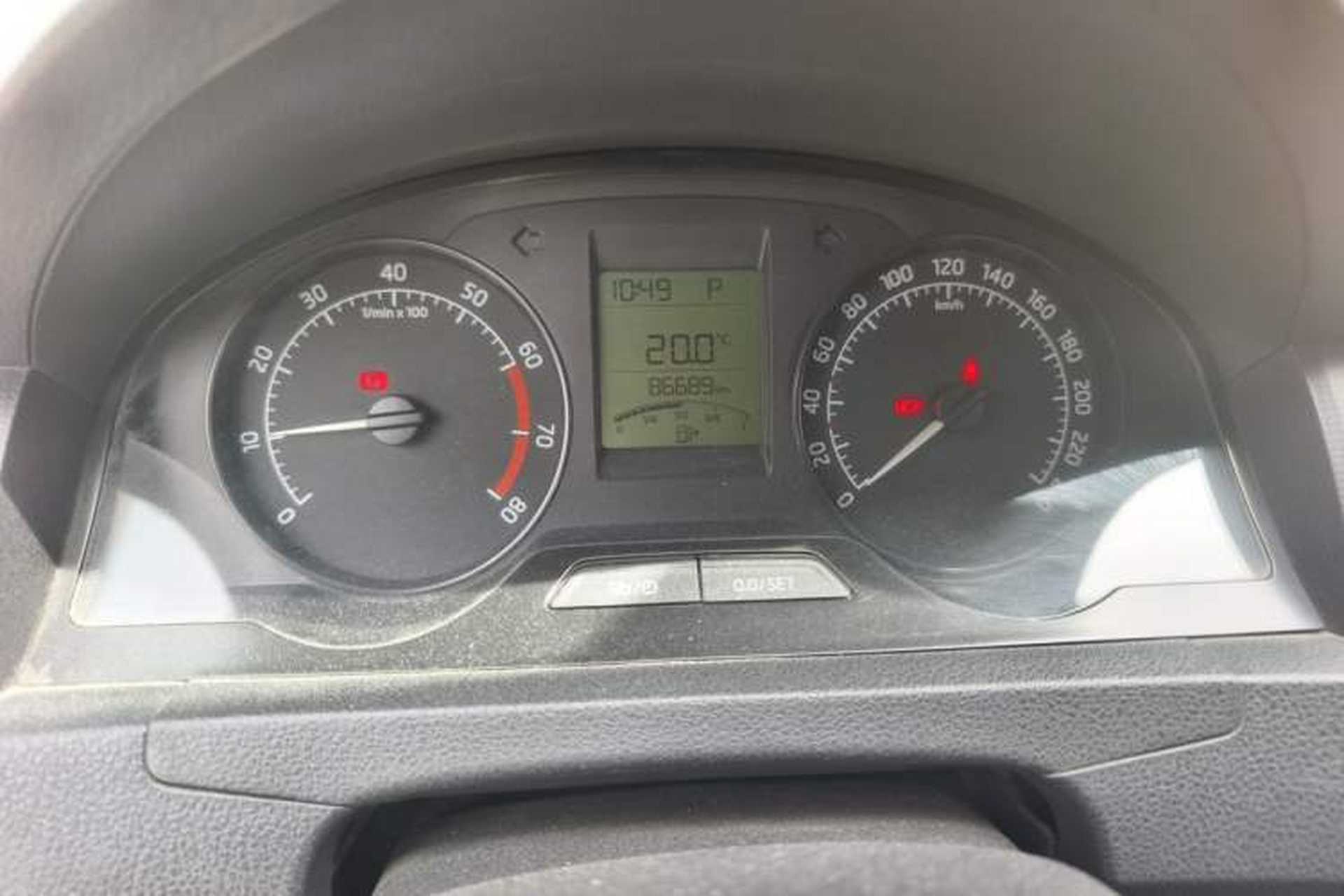 Used Skoda Rapid 2013 1.6L Automatic Smart Selection Model Odometer Close Up