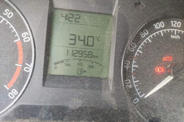 Used Skoda Rapid 2013 1.6L Manual Smart Selection Model Odometer Close Up