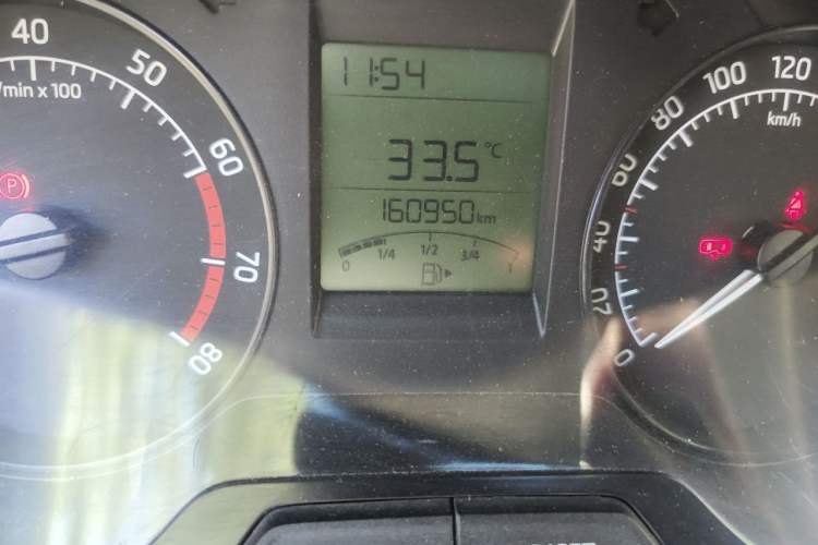 Used Skoda Rapid 2013 1.6L Manual Smart Selection Model Odometer Close Up