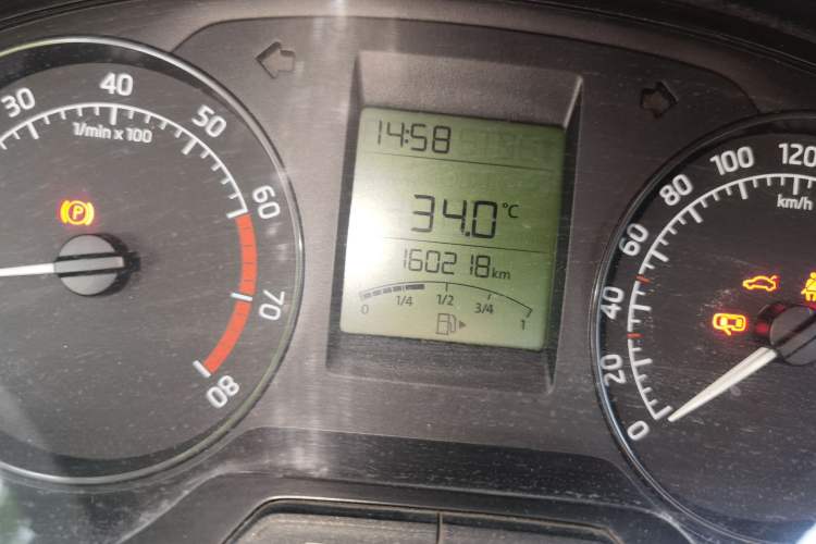 Used Skoda Rapid 2013 1.6L Manual Enjoyment Model Odometer Close Up