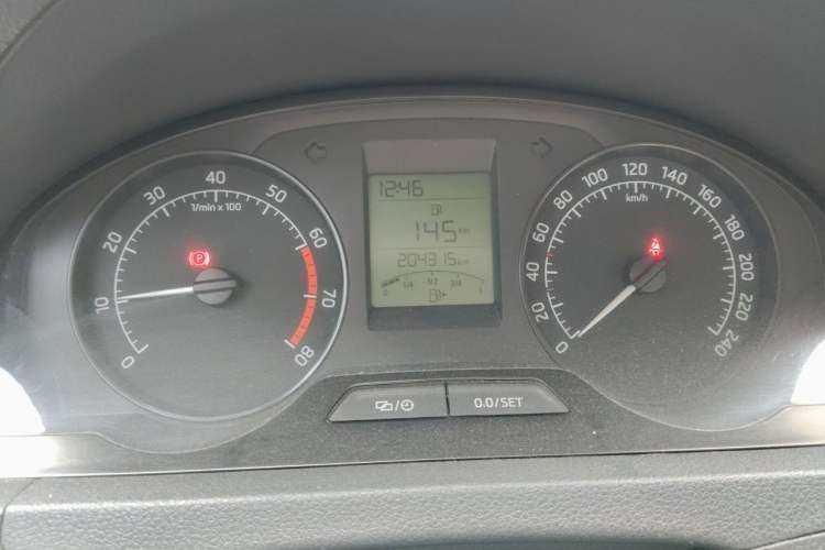 Used Skoda Rapid 2013 1.6L Manual Smart Selection Model Odometer Close Up