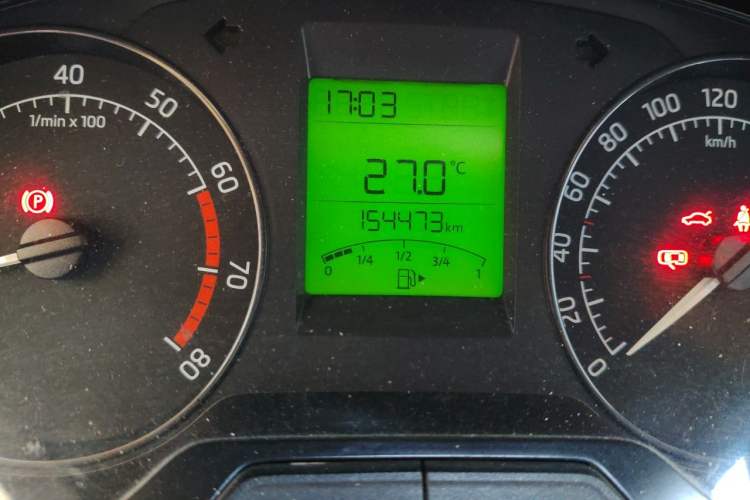 Used Skoda Rapid 2013 1.6L Manual Smart Selection Model Odometer Close Up