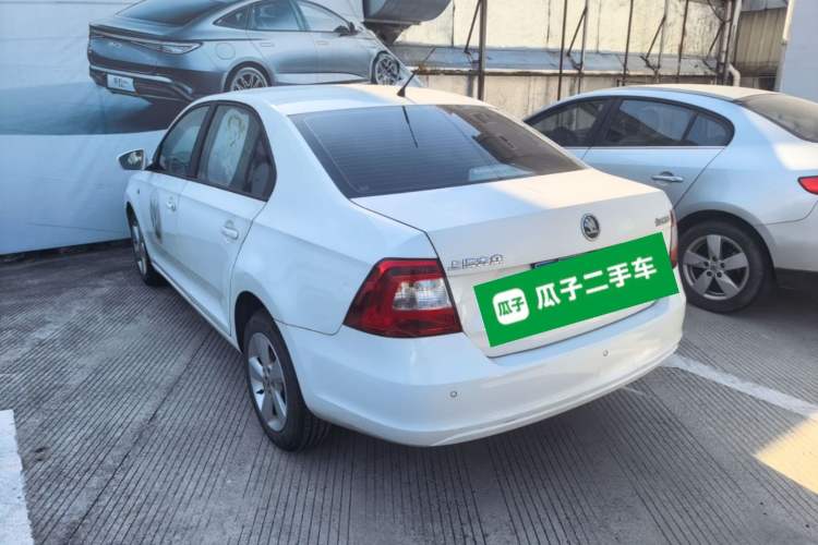 Used Skoda Rapid 2013 1.6L Automatic Smart Selection Model Rear Left 45 Deg