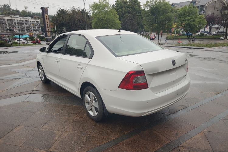 Used Skoda Rapid 2013 1.6L Automatic Smart Selection Model Rear Left 45 Deg