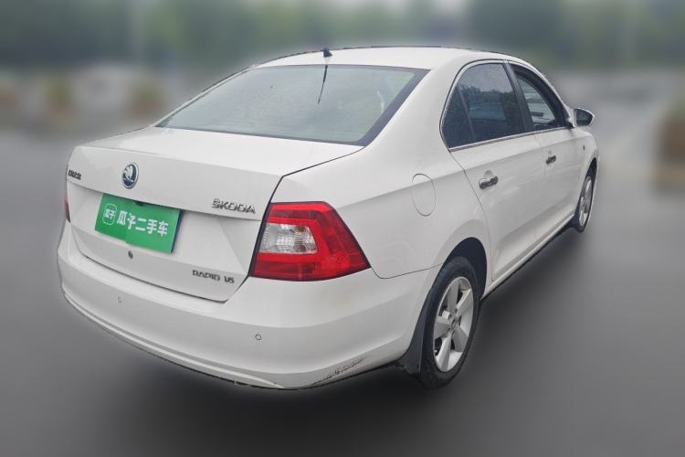 Used Skoda Rapid 2013 1.6L Automatic Smart Selection Model Rear Right 45 Deg