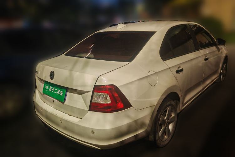 Used Skoda Rapid 2013 1.6L Automatic Enjoyment Model Rear Right 45 Deg