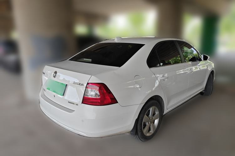 Used Skoda Rapid 2013 1.6L Manual Smart Selection Model Rear Right 45 Deg
