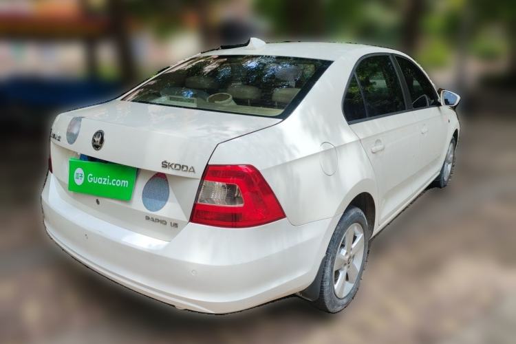 Used Skoda Rapid 2013 1.6L Automatic Smart Selection Model Rear Right 45 Deg