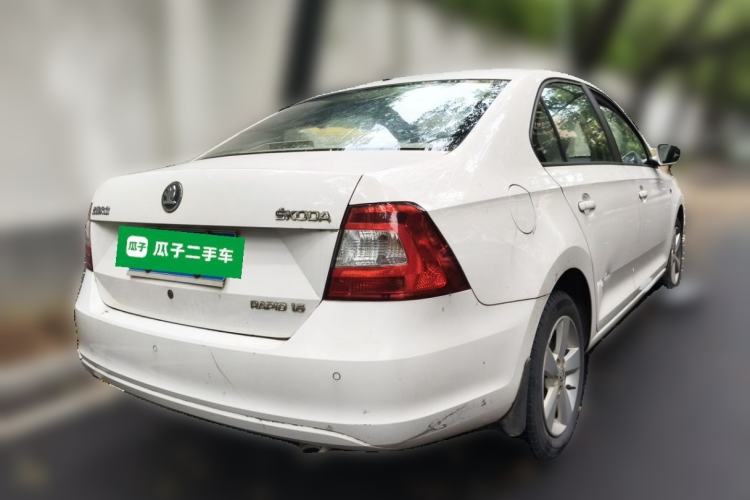Used Skoda Rapid 2013 1.6L Manual Smart Selection Model Rear Right 45 Deg