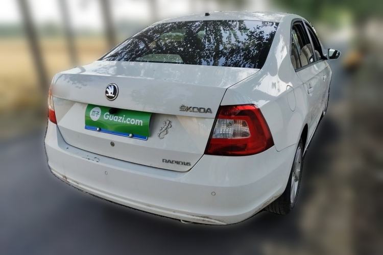 Used Skoda Rapid 2013 1.6L Manual Smart Selection Model Rear Right 45 Deg