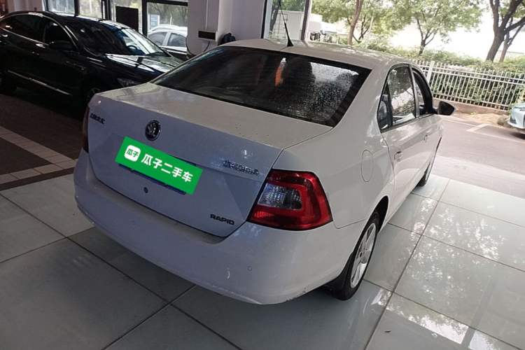 Used Skoda Rapid 2013 1.4L Manual Smart Selection Trim Rear Right 45 Deg