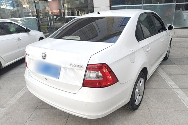 Used Skoda Rapid 2013 1.6L Automatic Smart Selection Model Rear Right 45 Deg
