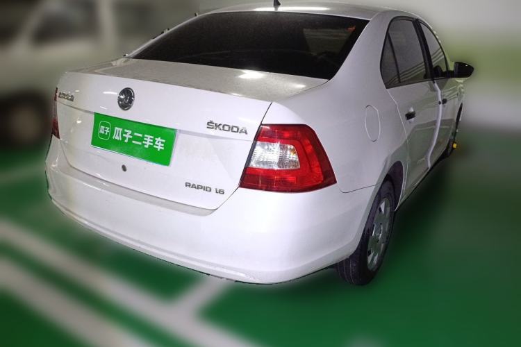 Used Skoda Rapid 2013 1.6L Manual Enjoyment Model Rear Right 45 Deg