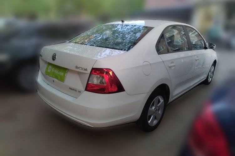 Used Skoda Rapid 2013 1.6L Automatic Smart Selection Model Rear Right 45 Deg